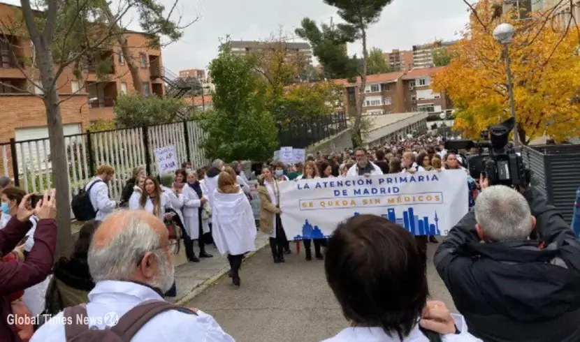 Doctors in Madrid begin ‘historic’ indefinite strike