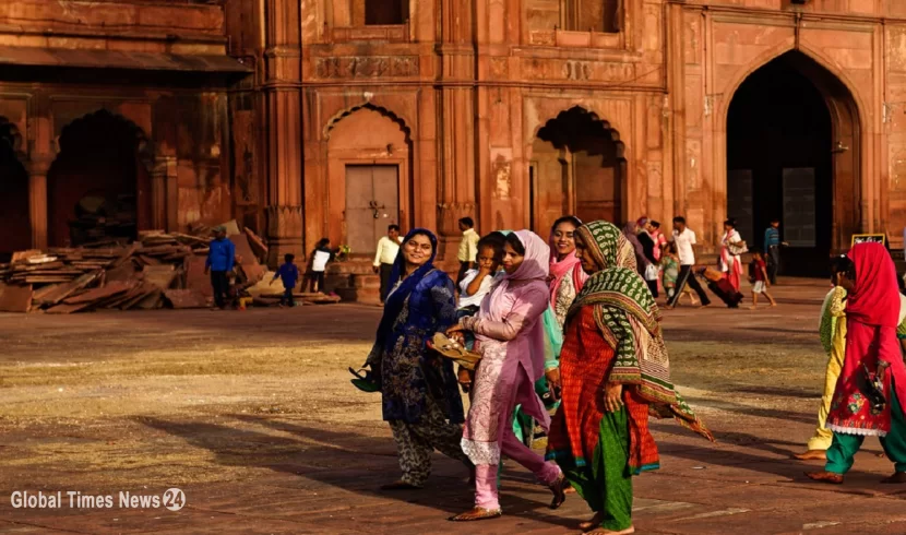 दिल्ली जामा मस्जिद में लड़कियों के प्रवेश पर पाबंदी हटी