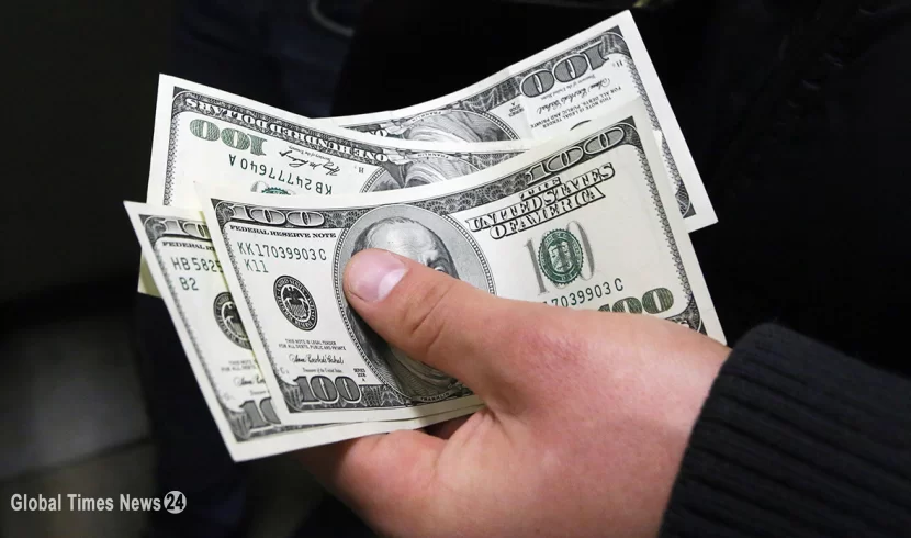 Курс доллара превысил 60 рублей на Мосбирже