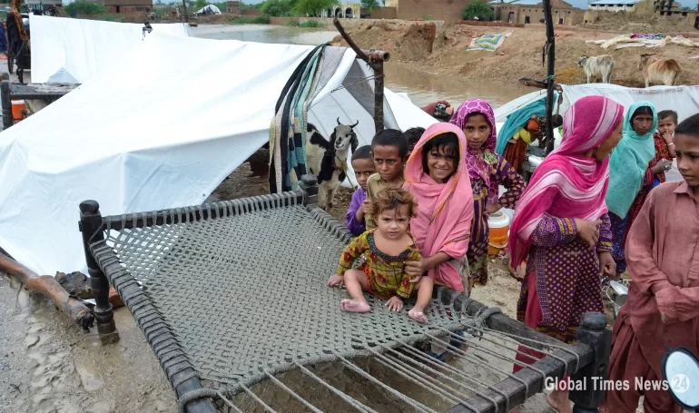 سیلاب سے ہلاکتوں کی تعداد 1000 کے قریب ہونے پر پاکستان نے قومی ایمرجنسی کا اعلان کر دیا
